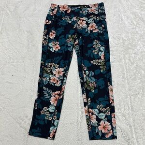 Calvin Klein | size medium | floral leggings